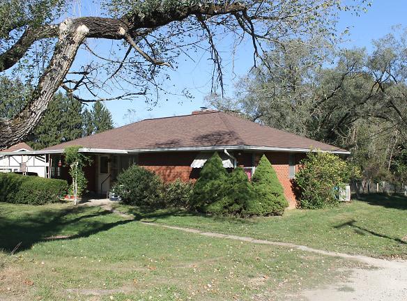 930 Friendship Dr - New Concord, OH 43762 - Home For Rent