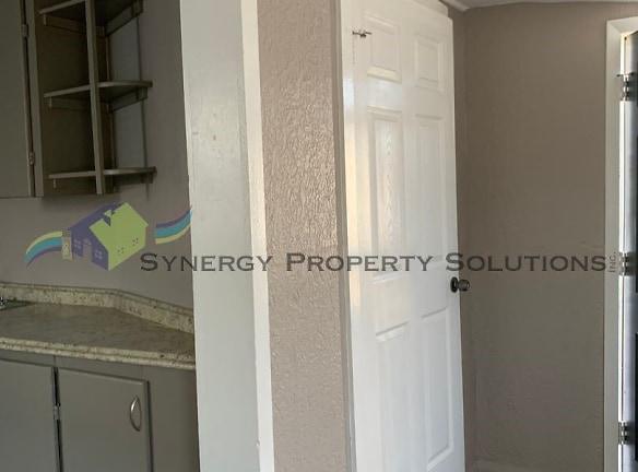 362 Cedar St - Mansfield, OH 44903 - Home For Rent