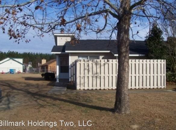 6500 Wicklow Pl - Fayetteville, NC 28304 - Home For Rent