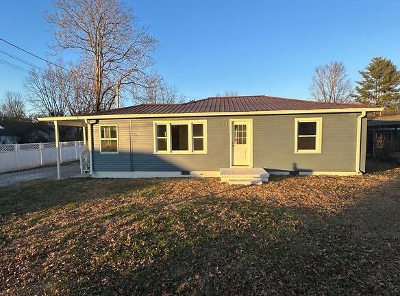 103 Sharpe St - Mc Minnville, TN 37110 - Home For Rent