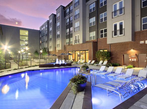 Icon At Dulles Station - 2341 Dulles Station Blvd - Herndon, VA Apartments for Rent