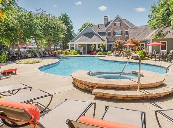 The Hamptons At Hunton Park - 3100 Stone Arbor Ln - Glen Allen, VA Apartments for Rent