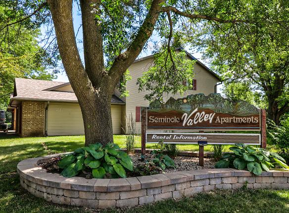 Seminole Valley Apartments - 4391 4395 Crescent Rd - Fitchburg, WI Apartments for Rent