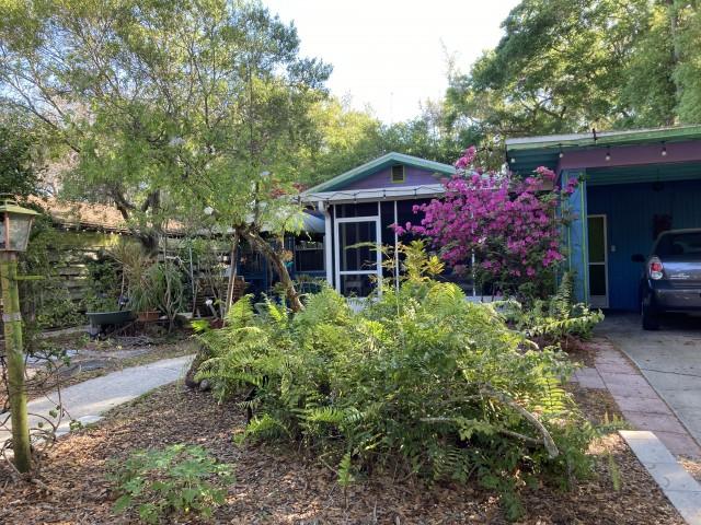 Furnished Houseshare, inc everything. Avail April 1st & May 6. for Rent