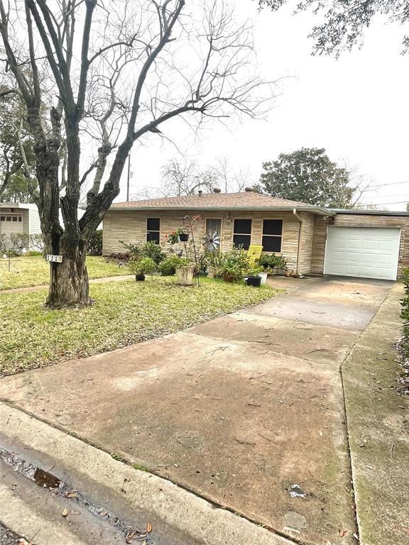 121 Albacore Avenue Galveston Texas 77550 for Rent