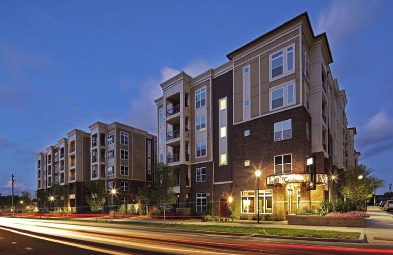 2bedrooms/2Ba luxury apartment@Metro808(6 months lease take over) for Rent