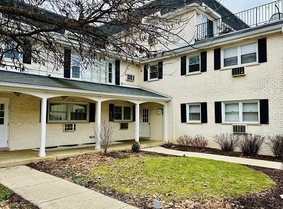 516 W Eastman St #1C - Arlington Heights, IL 60005 - Home For Rent
