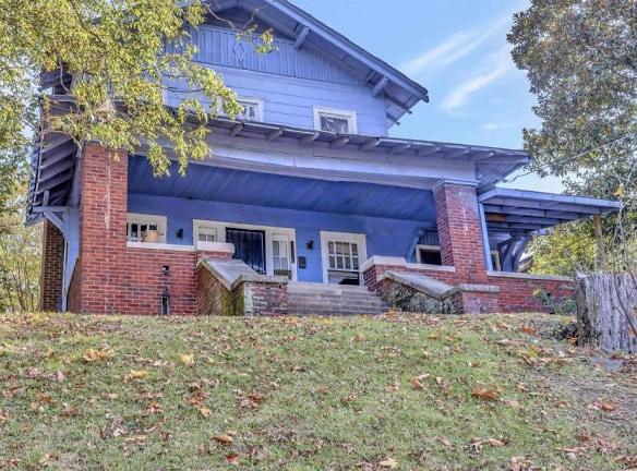 2525 Avenue S unit 1 - Birmingham, AL 35218 - Home For Rent