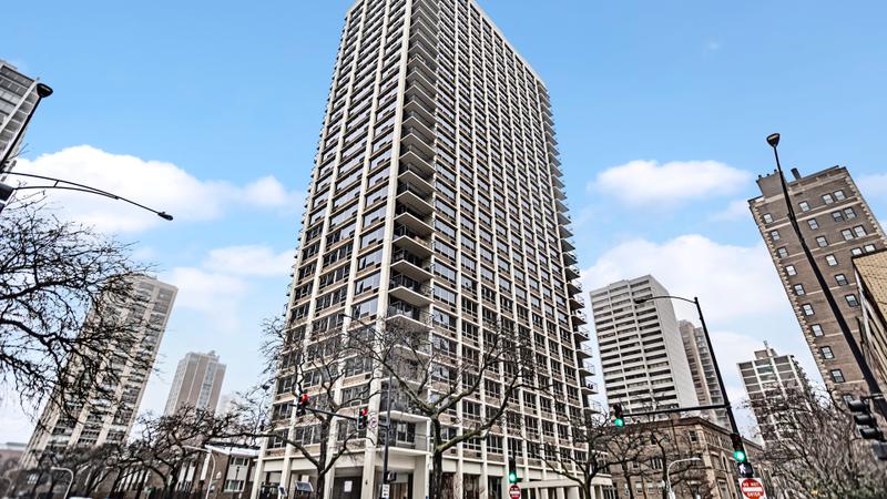 88 West Schiller Street, Unit 908, Chicago, IL 60610 for Sale