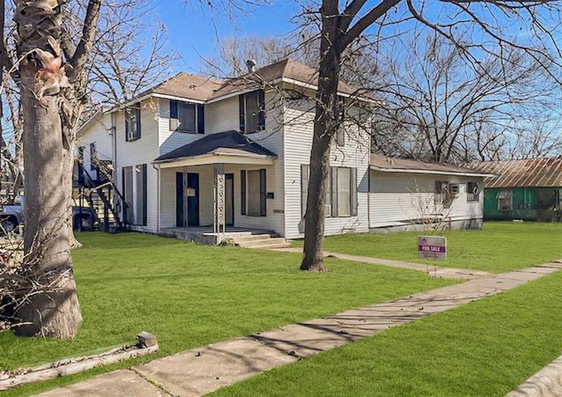 126 Darst St, Gonzales, TX 78629 for Sale