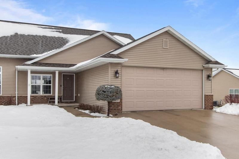 520 fishen Dr, Combined Locks, WI 54113 - MLS 50286286 for Sale