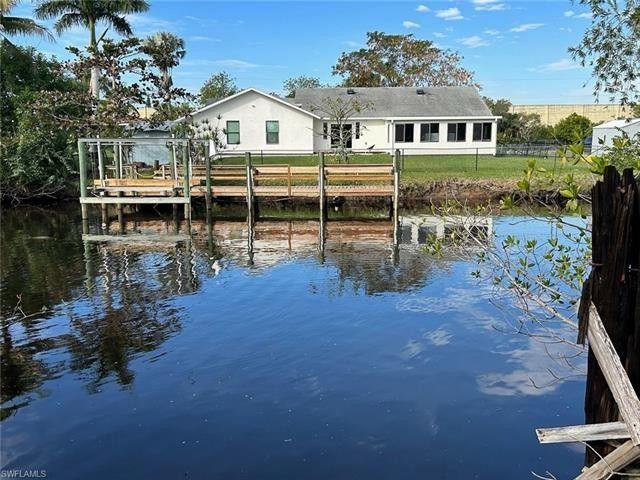 Fort Myers, Lee County, FL Lakefront Property, Waterfront Property, House for sale Property ID: 418678878