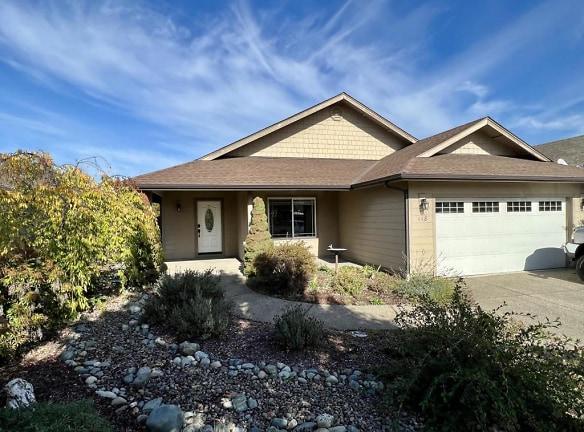 118 Pintail Ct - Grants Pass, OR 97527 - Home For Rent