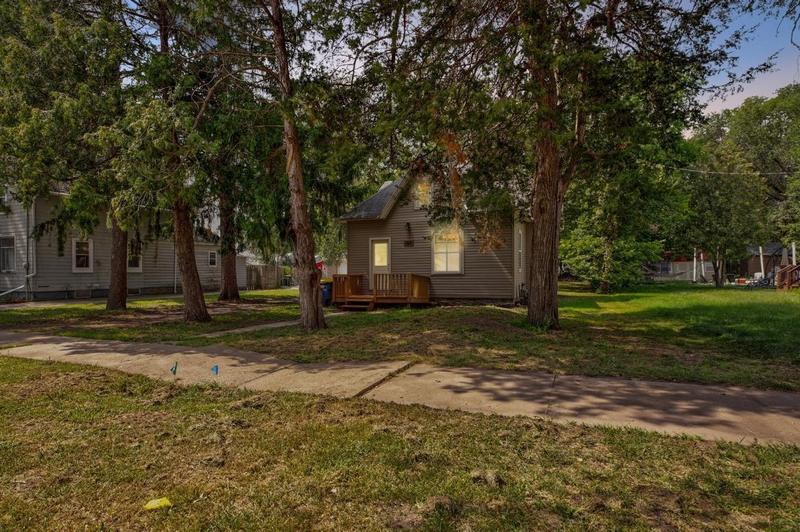 1318 1st Ave NE, Faribault, MN 55021 - MLS 6485030 for Sale