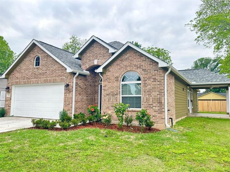 7541 Meadowshire St, Houston, TX 77037 for Sale