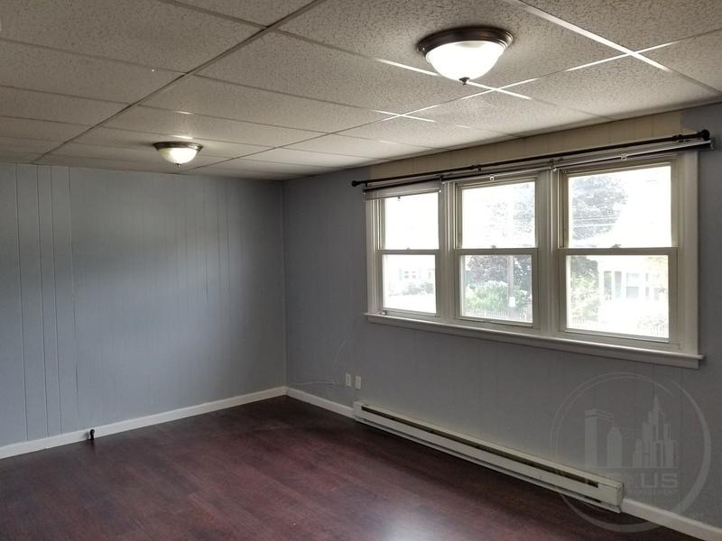 Lincoln, RI - Apartment - $995.00 Available May 2023  None 921 for Sale