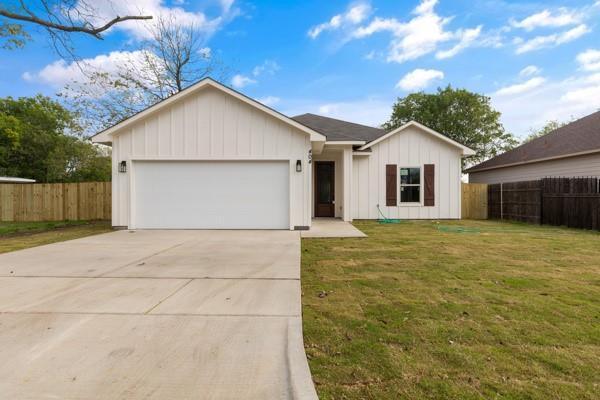 404 Erie St, Cleburne, TX 76031 for Sale