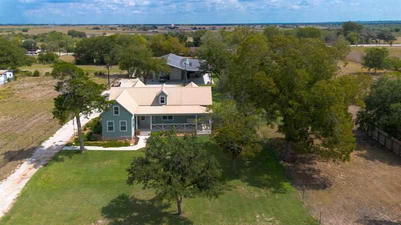 715 S Depot, Moulton, TX 77975 for Sale