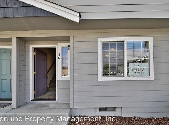 2030 Brookhurst St unit 30 - Medford, OR 97504 - Home For Rent