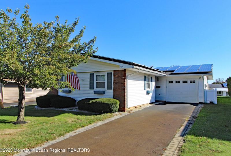 37 Tony Ct, Brick, NJ 08724 - MLS 22328471 for Sale
