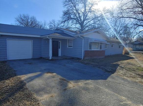 2908 N Michigan St - Pittsburg, KS 66762 - Home For Rent