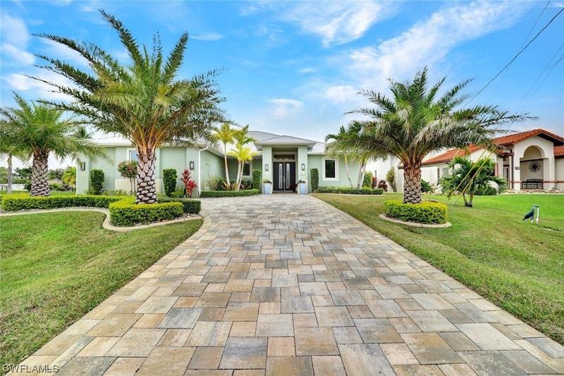 Cape Coral, Lee County, FL Lakefront Property, Waterfront Property, House for sale Property ID: 418678663