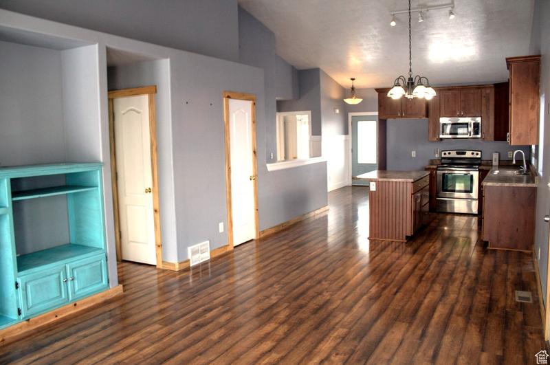 1516 N Drysdale Way W, Tooele, UT 84074 - MLS 1980866 for Sale