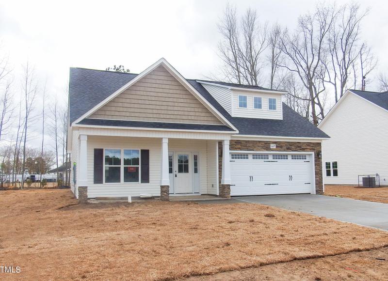 669 Amusement Dr, Hope Mills, NC 28348 - MLS 10005949 for Sale