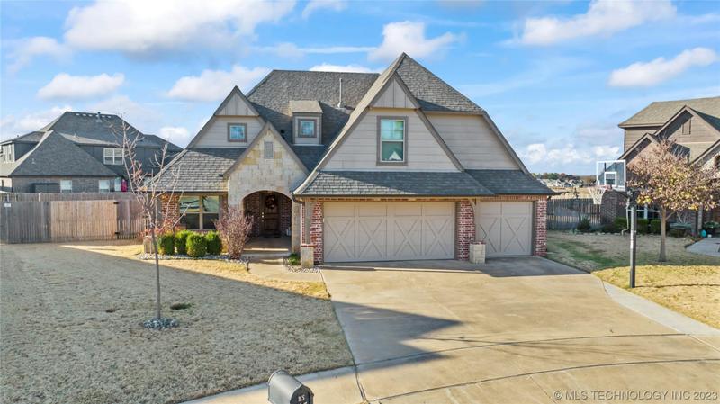 3739 S FIR BLVD, Broken Arrow, OK 74011 Single Family Residence For Sale  MLS# 2342990