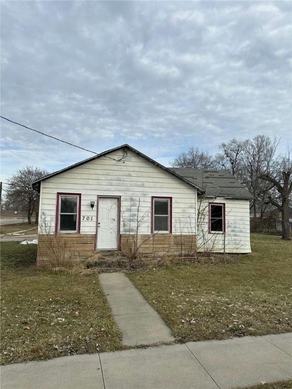 701 SE 11TH ST, Des Moines, IA 50309 Single Family Residence For Sale  MLS# 689370