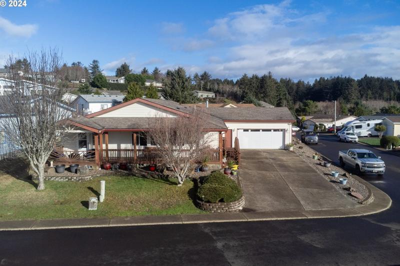 2815 NE 46th Loop, Lincoln City, OR 97367 - MLS 24609767 for Sale
