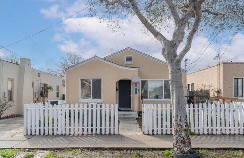 245 Geil St, Salinas, CA 93901 - MLS ML81952411 for Sale