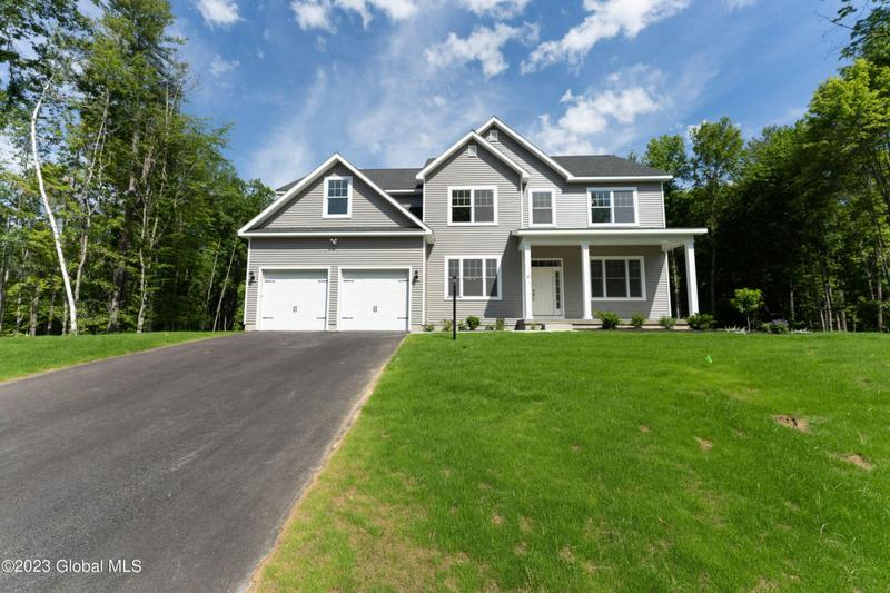 11 ASPEN DR, Ballston Lake, NY 12019 Single Family Residence For Sale  MLS# 202321908