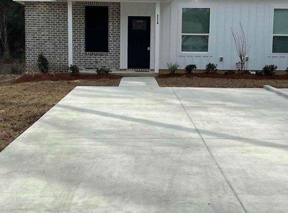 211 Hoover Dr unit A - Slidell, LA 70461 - Home For Rent
