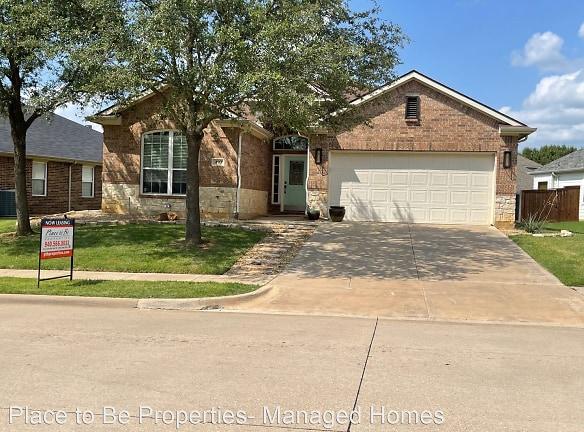493 Jefferson Ln - Lake Dallas, TX 75065 - Home For Rent