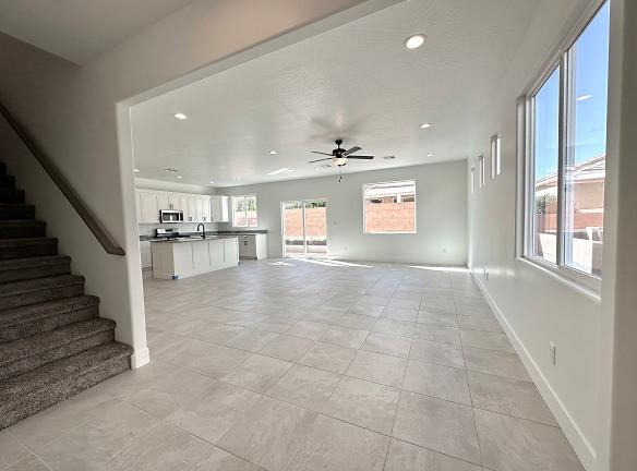 207 N 2480 W - Hurricane, UT 84737 - Home For Rent