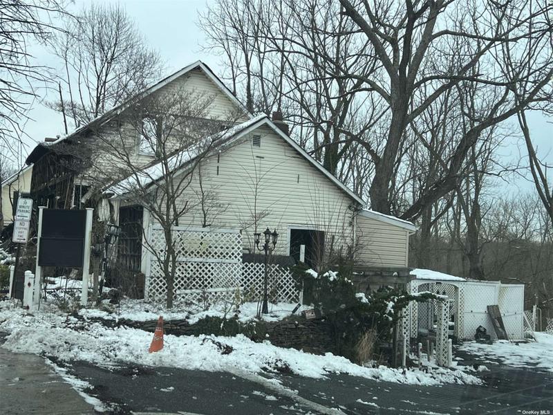 300 Woodbury Road, Woodbury, NY 11797 for Sale