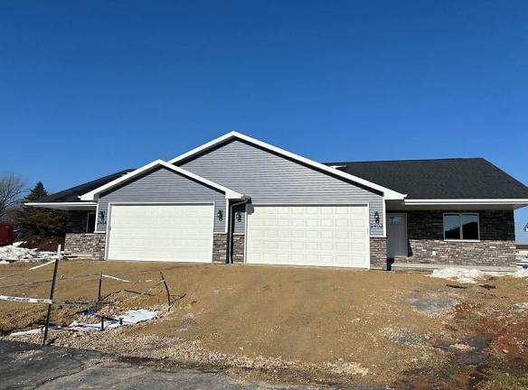 2402 Jacobsen Rd unit 1 - Neenah, WI 54956 - Home For Rent