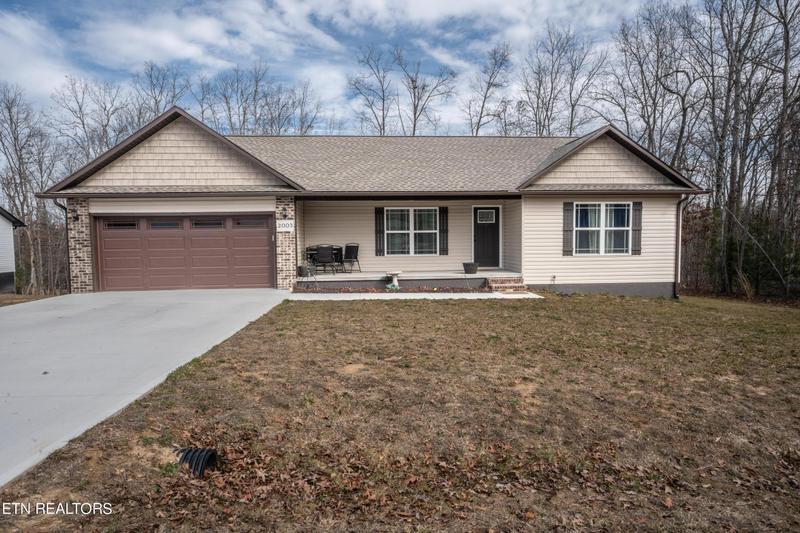 2003 Menasha Drive, Crossville, TN 38572 for Sale