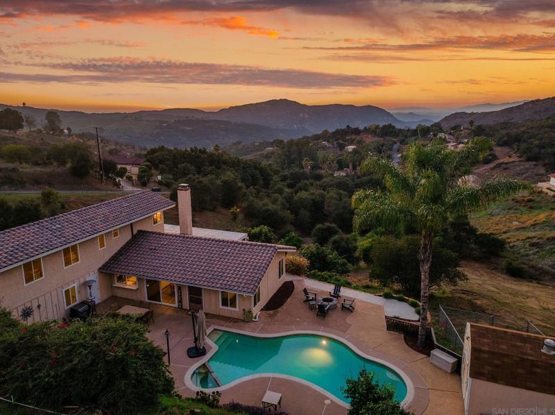 11320 San Antonio Way, Valley Center, CA 92082 - MLS 240001428 for Sale