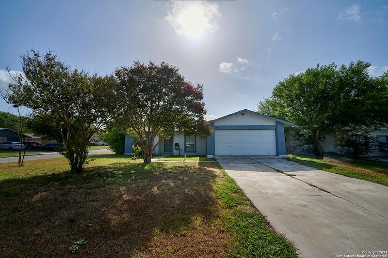822 Saddlebrook Dr, San Antonio, TX 78245 for Sale