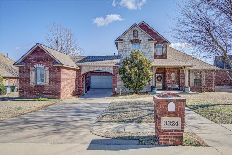 3324 Garden Vista Dr, Edmond, OK 73034  MLS# 1099061 for Sale
