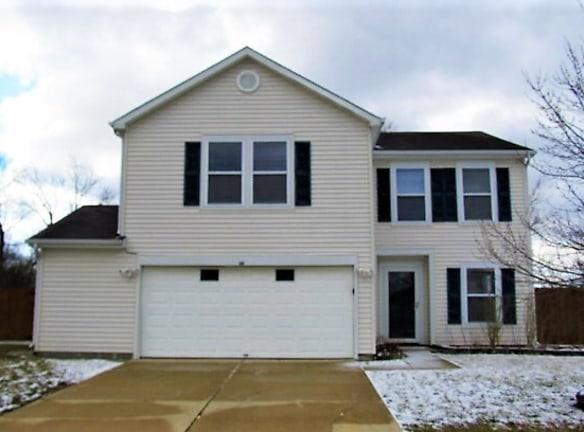 500 Runnymede Ct - Greenfield, IN 46140 - Home For Rent