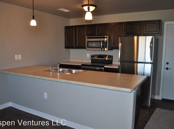 591 State St - Tiffin, IA 52340 - Home For Rent