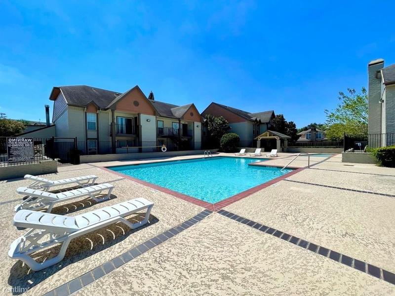 Flat 3 Bed 2 Bath  11655 Briar Forest Dr for Sale