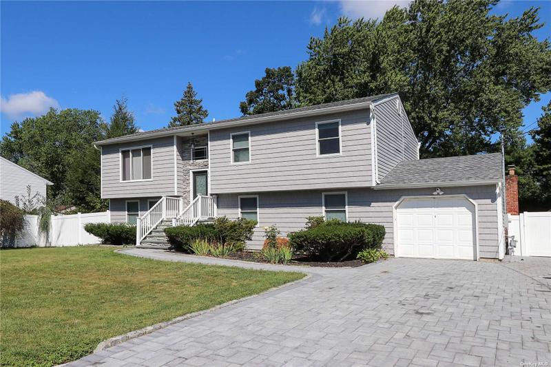 335 Gillette Street, Dix Hills, NY 11746 for Sale