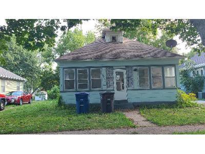 Des Moines St for Sale