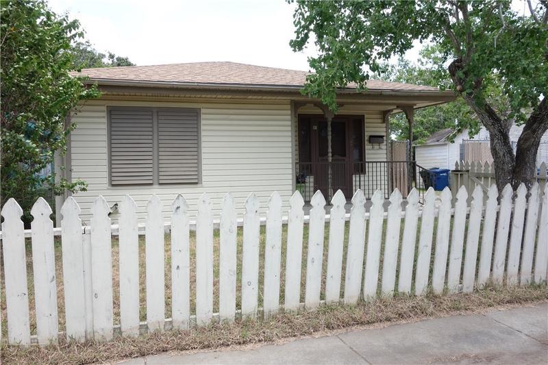 2518 Halsey Street, Corpus Christi, TX 78405 for Sale