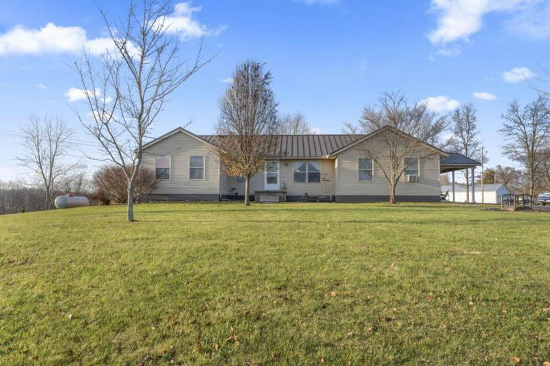 6225 STATE ROUTE 13 NE, Somerset, OH 43783 Single Family Residence For Sale  MLS# 223039779 for Rent