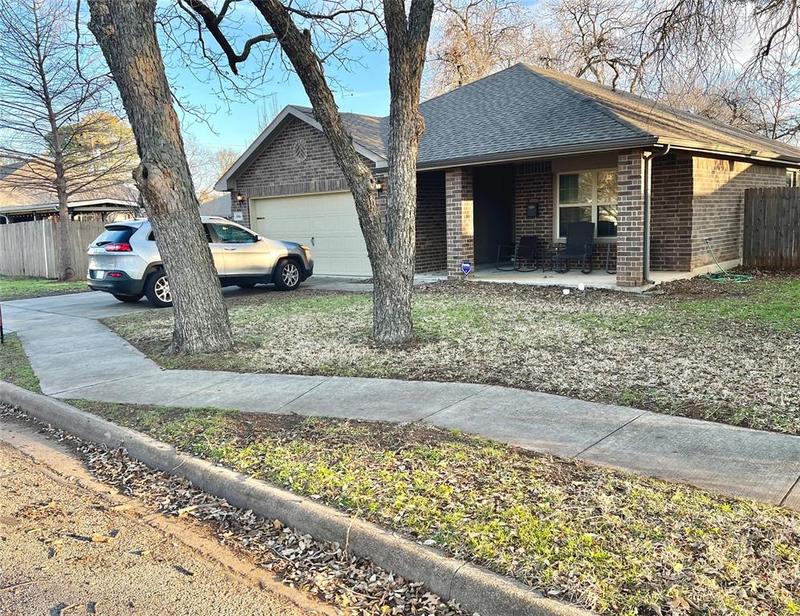 1006 Wright St, Arlington, TX 76012 for Sale